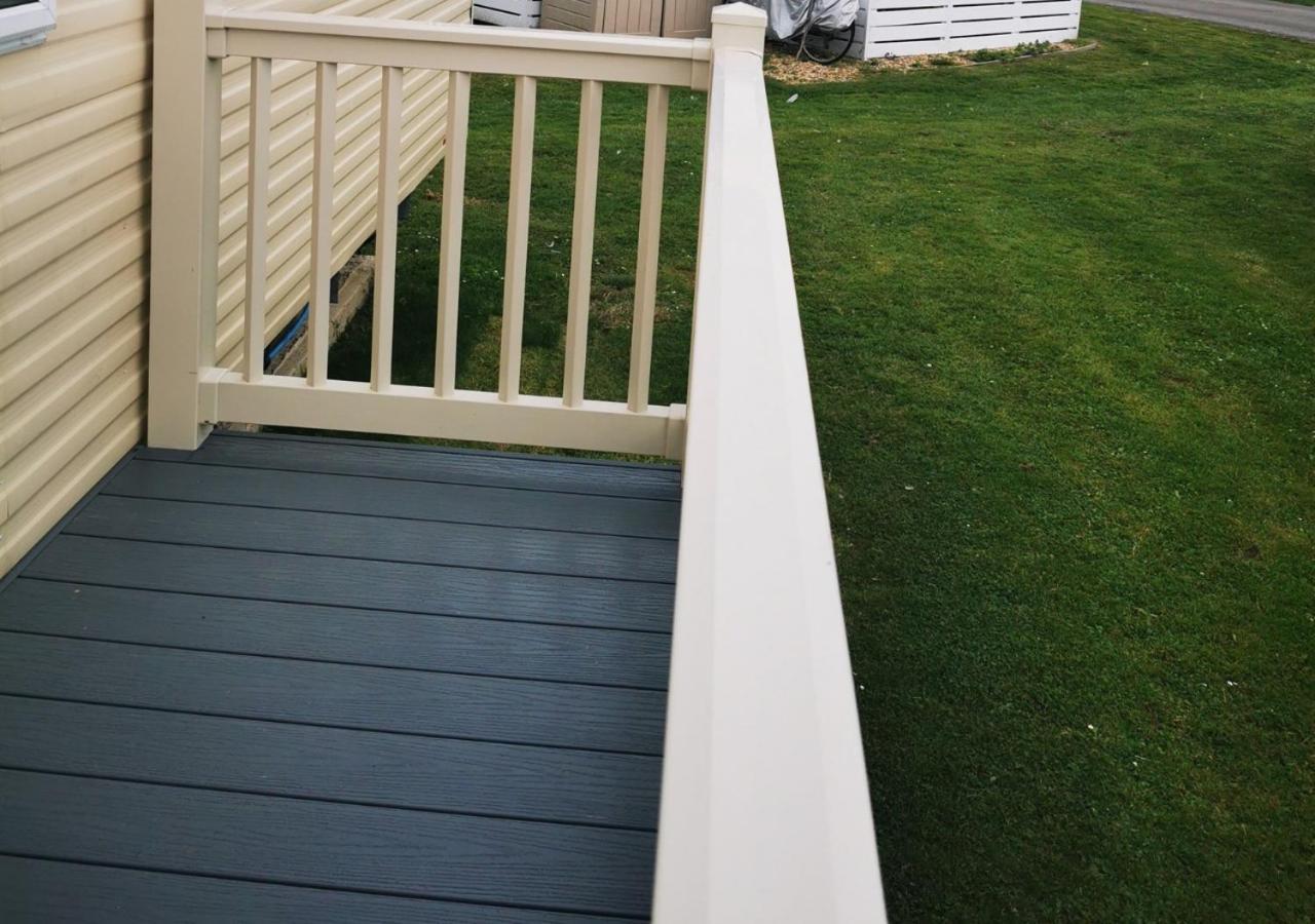 Tranquil 6 Berth Luxury Holiday Home Chichester Buitenkant foto