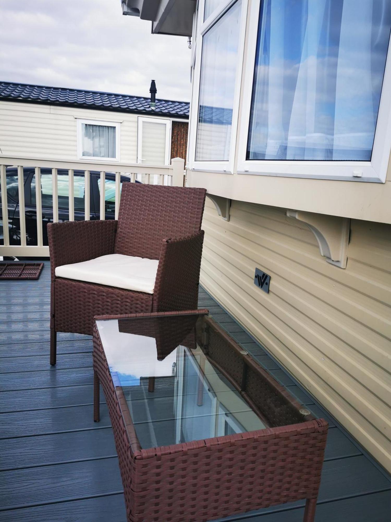 Tranquil 6 Berth Luxury Holiday Home Chichester Buitenkant foto